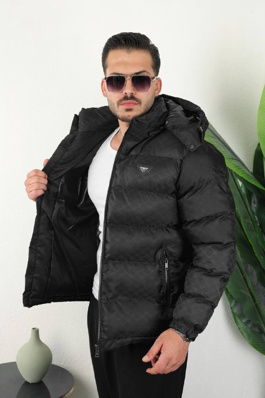 Geacă Emporio Armani cu monogramă